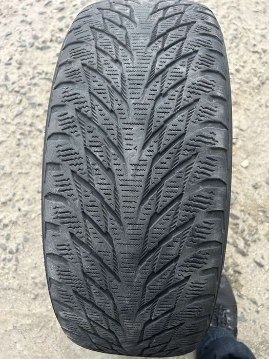 Продам шини зима Nokian 205/60r16 бу