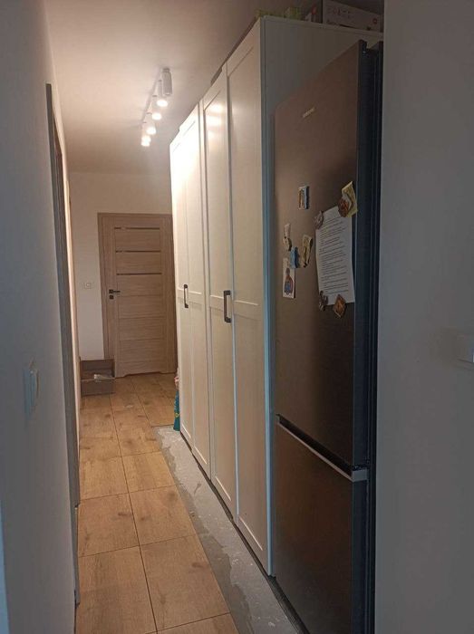 Sprzedam szafę – używana, w dobrym stanie!