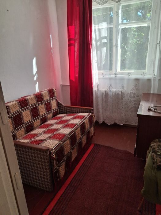 Продається 3-кімнатна квартира з господарськими будівлями в м. Христинівка