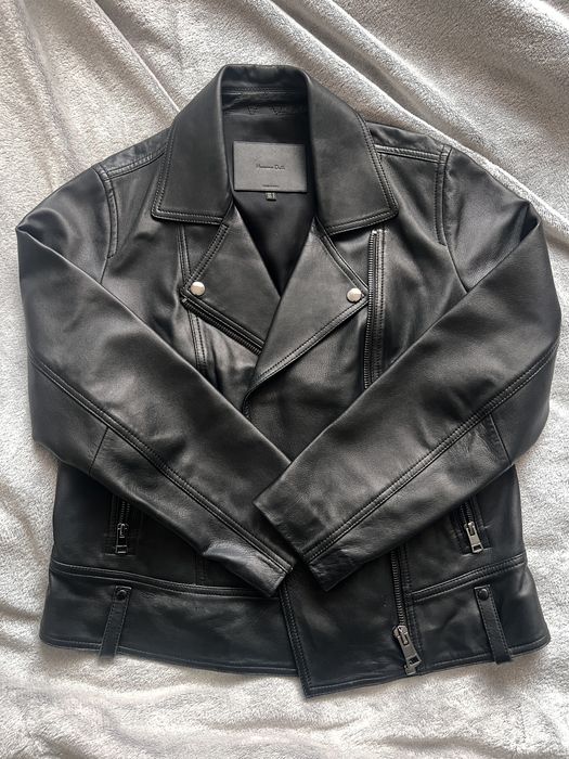 Жіноча шкіряна куртка massimo dutti