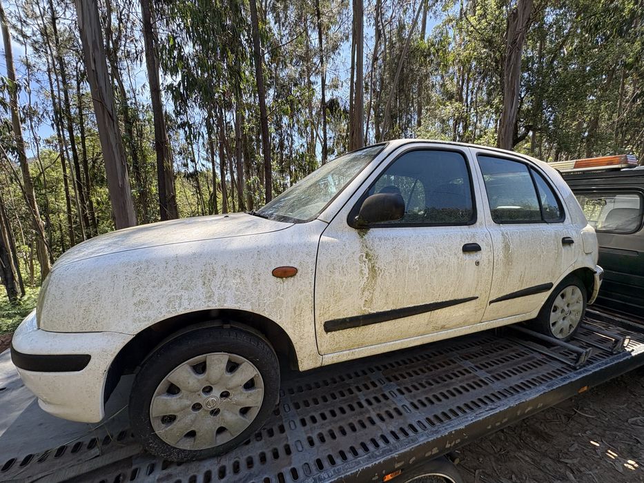 Nissan Micra para peças
