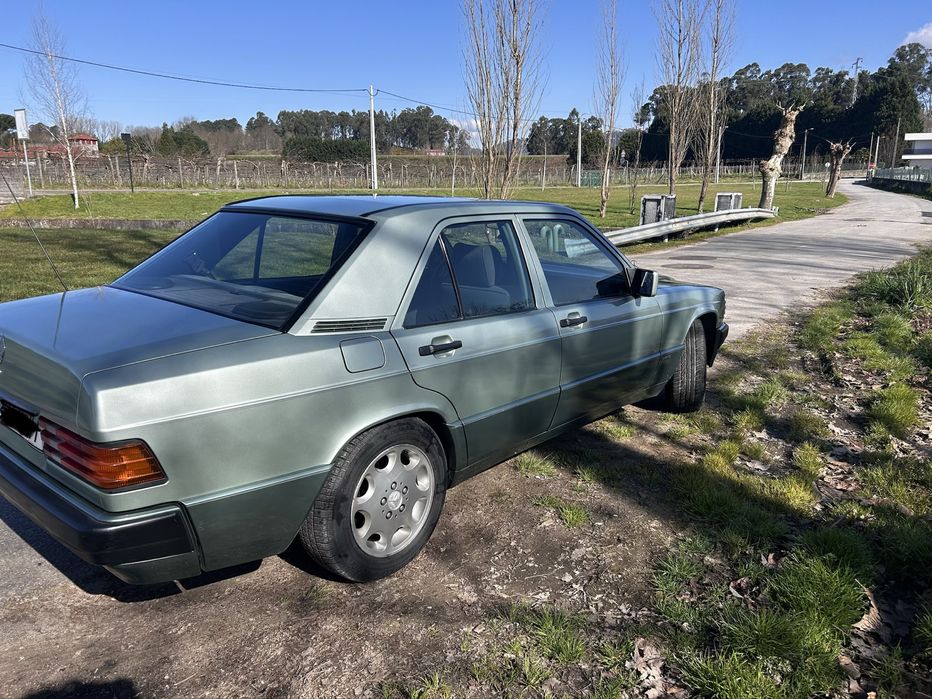 Mercedes- Benz 190 D