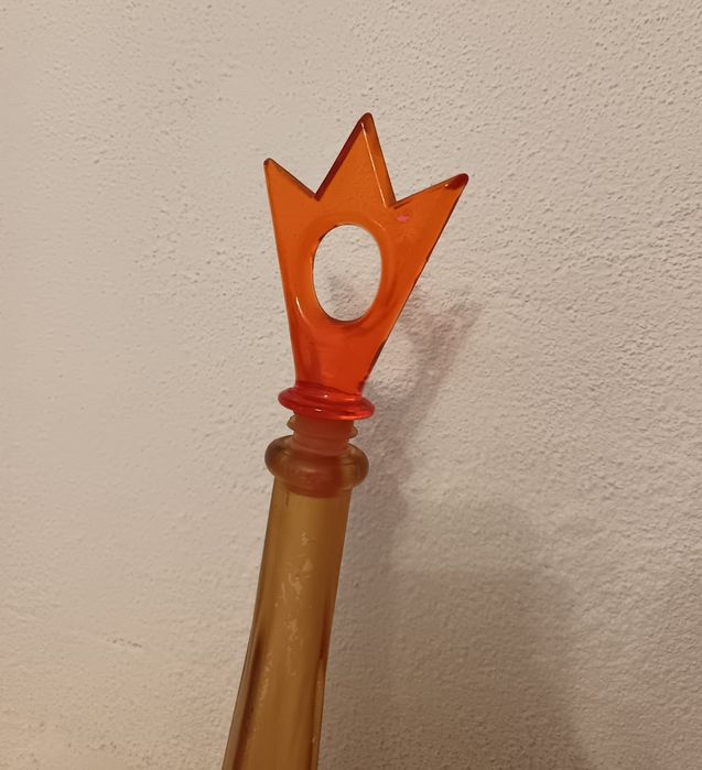 Garrafa antiga laranja