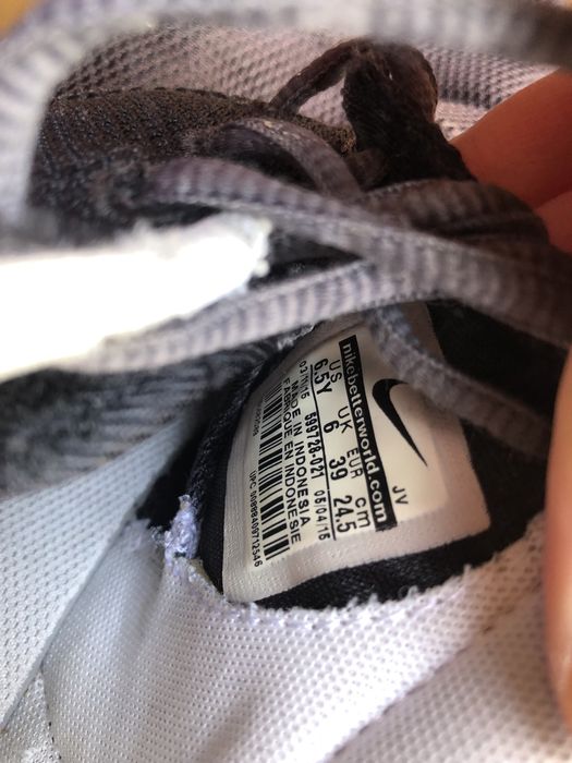 Tenis Nike pretos / brancos