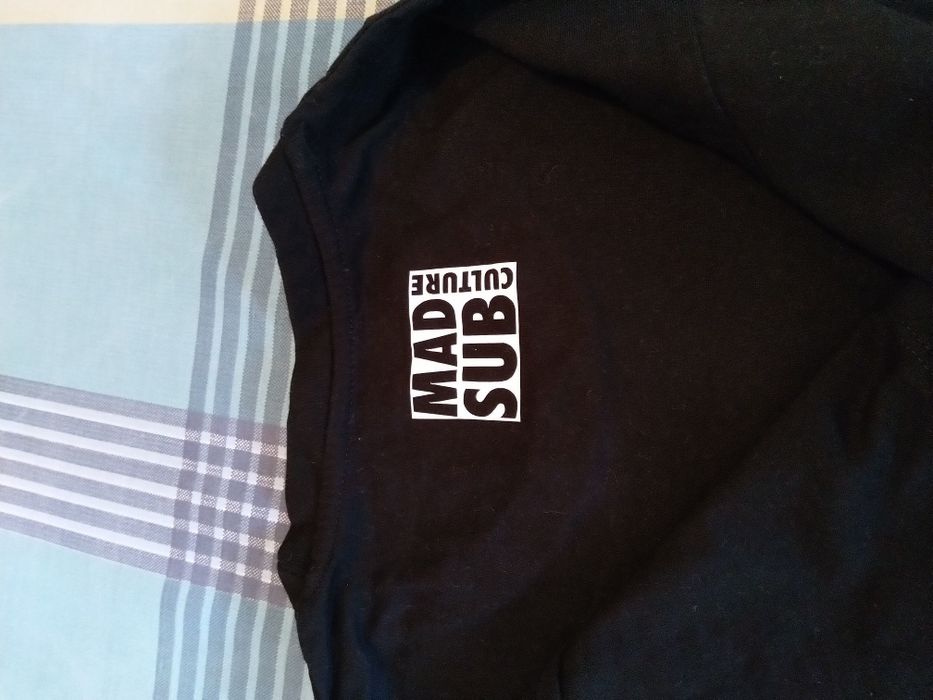 T-shirts da conhecida loja "CÃO AZUL", tamanho M, NOVAS!
