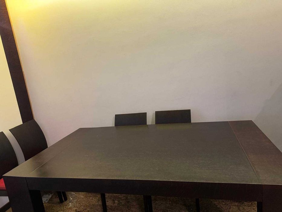 Mesa jantar + aparador + cadeiras