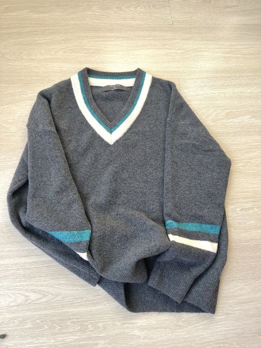 Сірий светр Primark