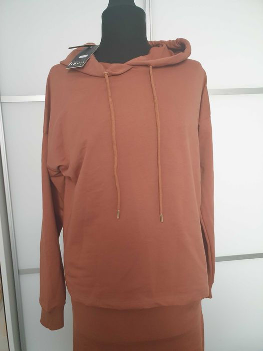 Komplet spódnica z bluzą