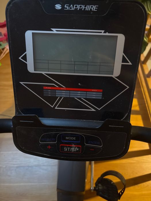 Rower stacjonarny poziomy