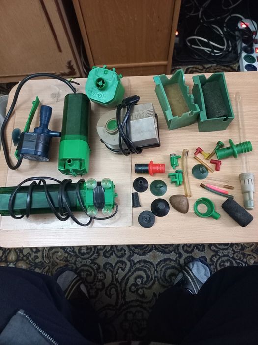 Pomki i inne do akwarium trzy niedziałajo a dwie działajo