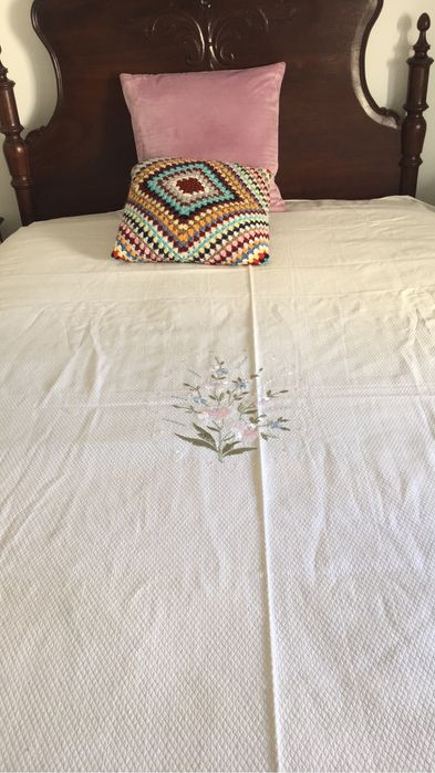 Linda colcha cama de casal
