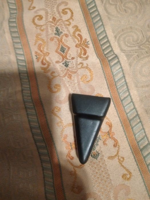 Vendo este pecinha de borracha para mobilia!!! Único!!! Não tenho mais