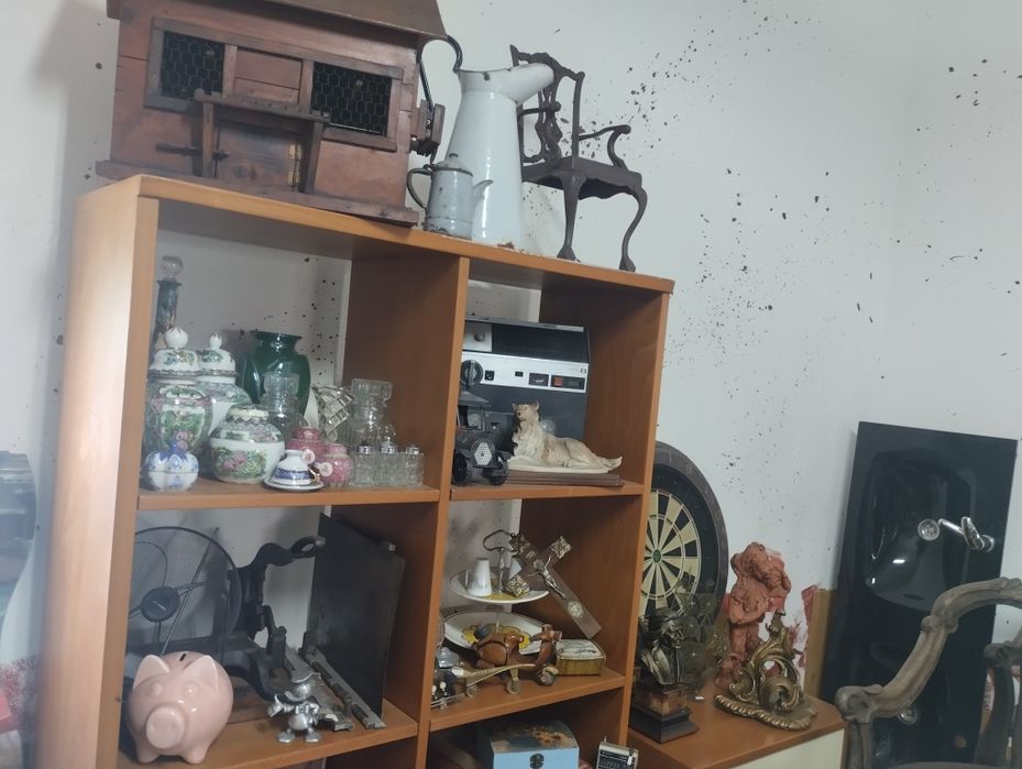 Diversas peças decorativas
