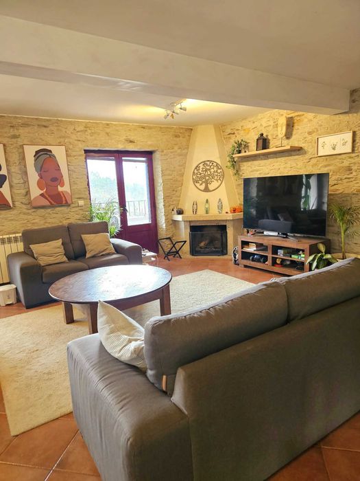 BOTANICA FARM Vila Cova de Alva — ~3 ha, multi-casa — €790.000 — SEM AGÊNCIAS (já Remax) — opção de desenvolver