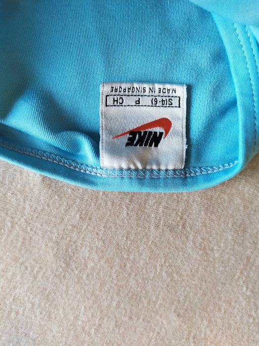 Piękny błękitny biustonosz stanik sportowy Nike