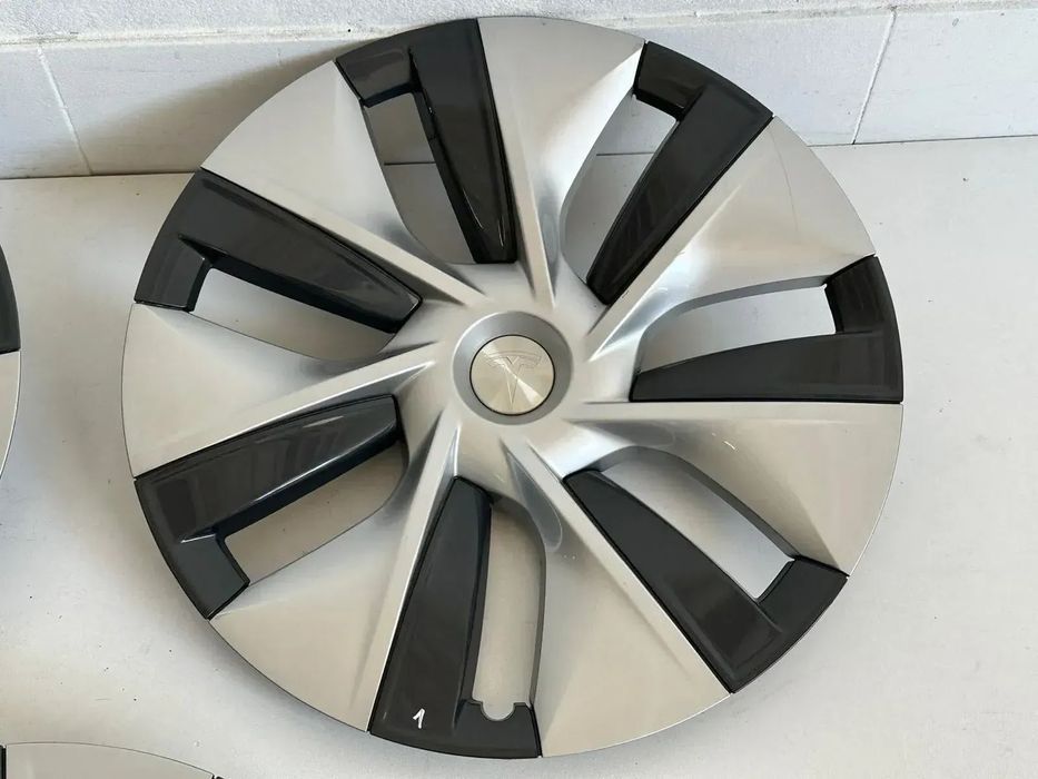 Tampão Jante - Tesla Model Y (2023)