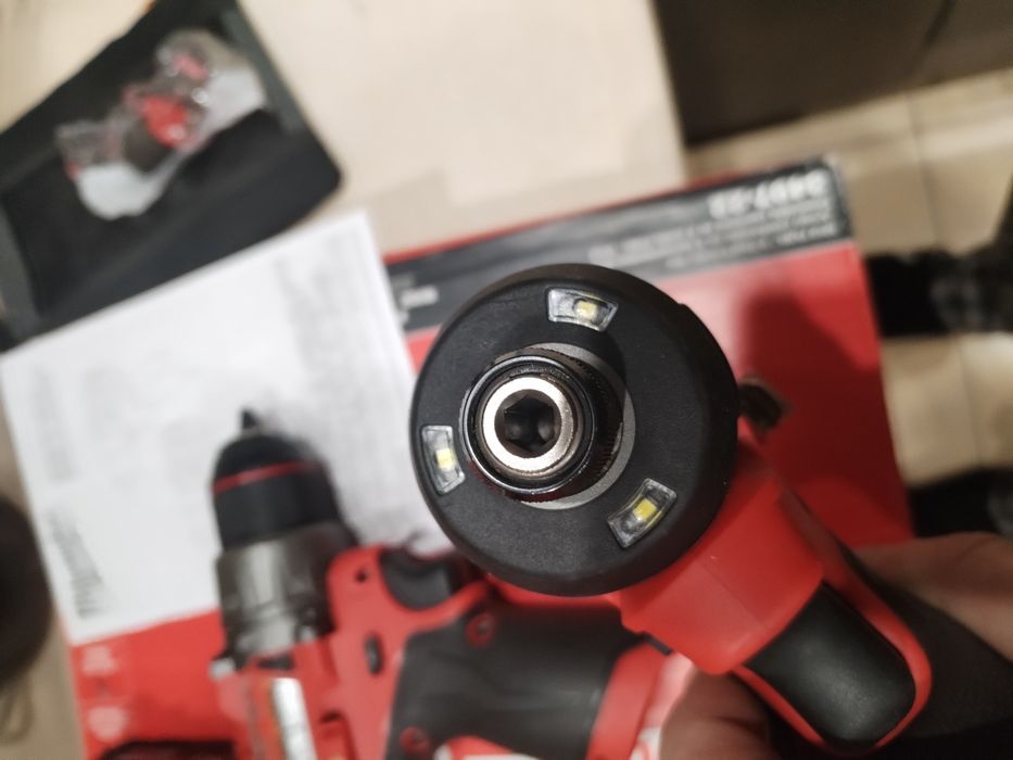 Milwaukee  Импакт , дрель. Комплет Оригинал