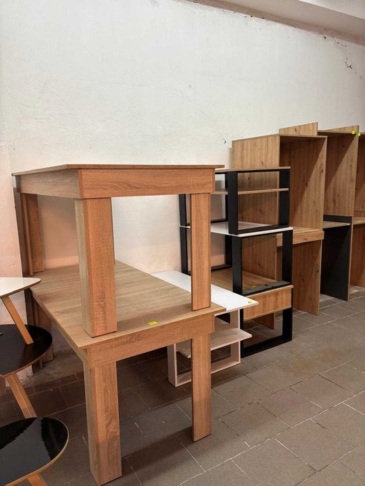 Wyprzedaż Mebli! Tanie Szafy, Biurka, Komody – Sprawdź