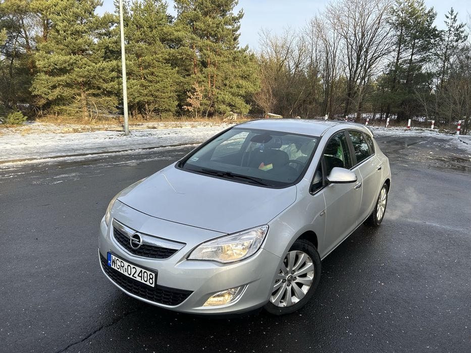 Opel Astra 1.6 benzyna EcoTec 115 koni bez Turbo Hak 2 kpl kol ZAMIANA