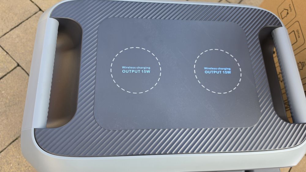 BLUETTI ac200p зарядна станція