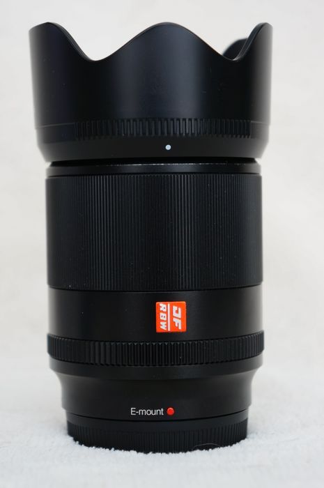 Viltrox 35mm f1,8 sony fe чудовий стан!