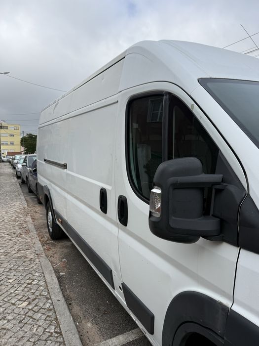 Aluguer de carrinha para mudança c/ condutor
