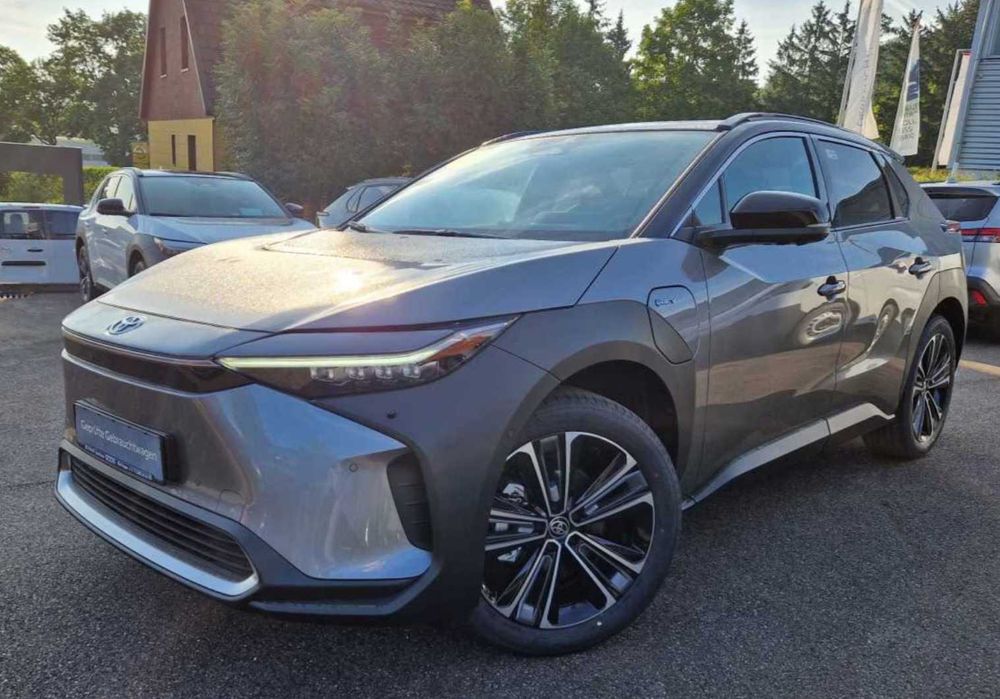 Toyota bZ4X Бампер деталь запчасти тойото бз4х запчастини