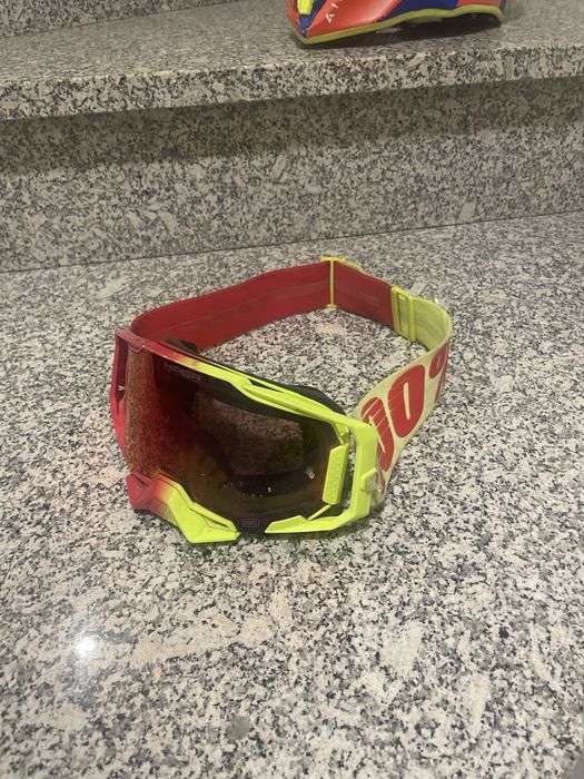 Capacete Airoh + Oculos 100% Armega