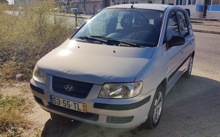 Hyundai Matrix diesel e Audi A4 1.900 tdi