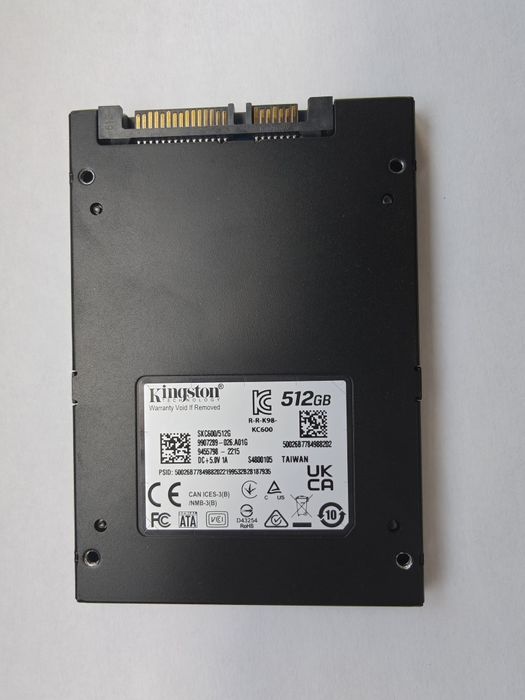 Твердотільний накопичувач (SSD) компанії Kingston моделі KC600.