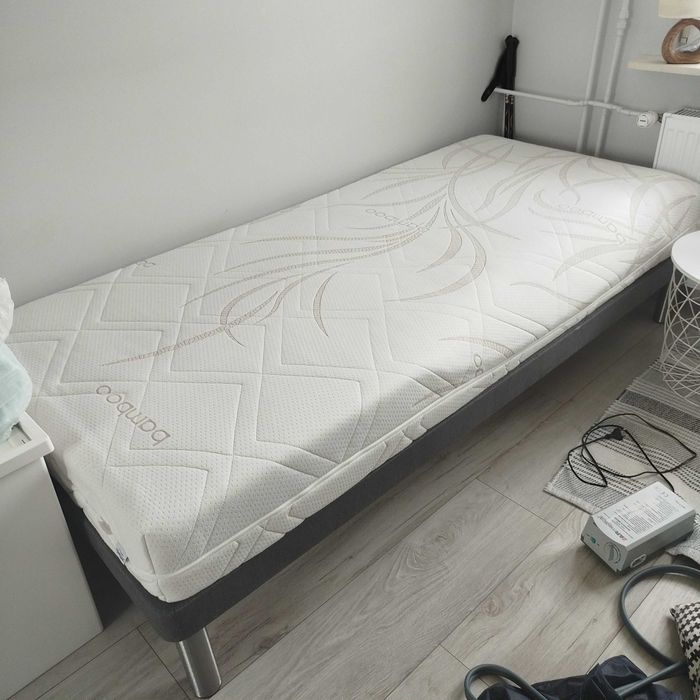 Łóżko Jysk używane w dobrym stanie