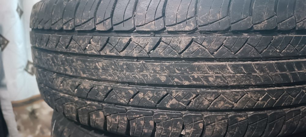Продам резину мишлен р17 225 65 все сезон/летом состояние хорошее