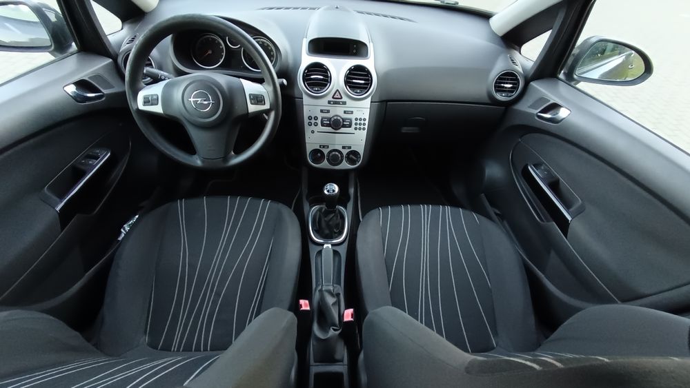 Opel corsa  128Milkms