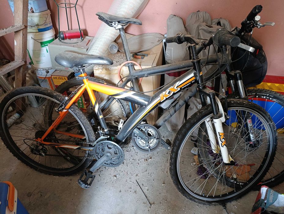 Venda duas bicicletas Montanha usadas ambas equipas com material shimano