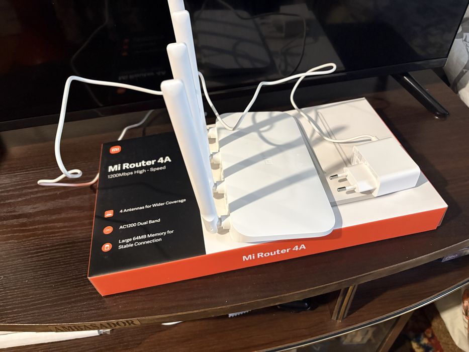 Маршрутизатор інтернет WiFi5 Xiaomi Mi WiFi Router 4A