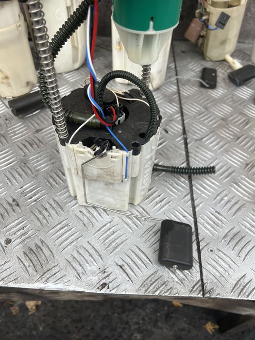 96827269 Saturn Vue II 2007 - 2010 Насос топливный 2008