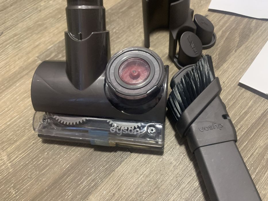Продам пылесос Dyson !!!