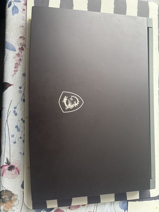 Laptop msi thin 15