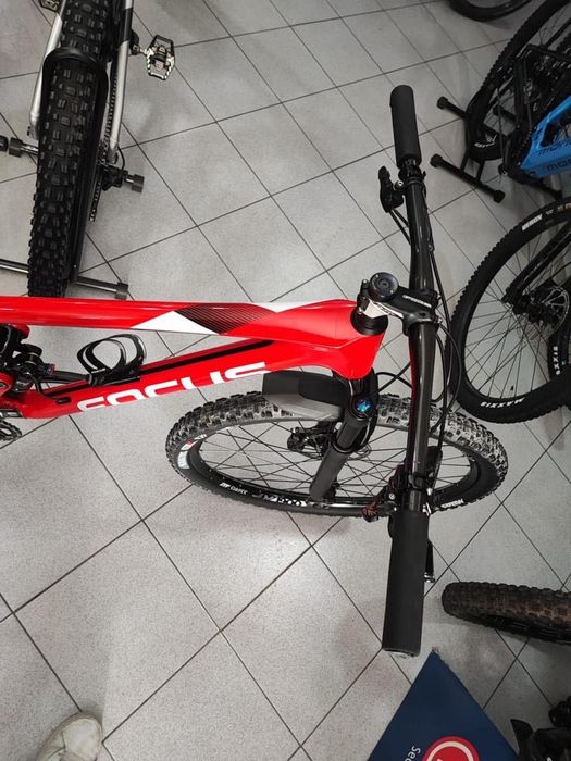 Bicicleta FOCUS O1E