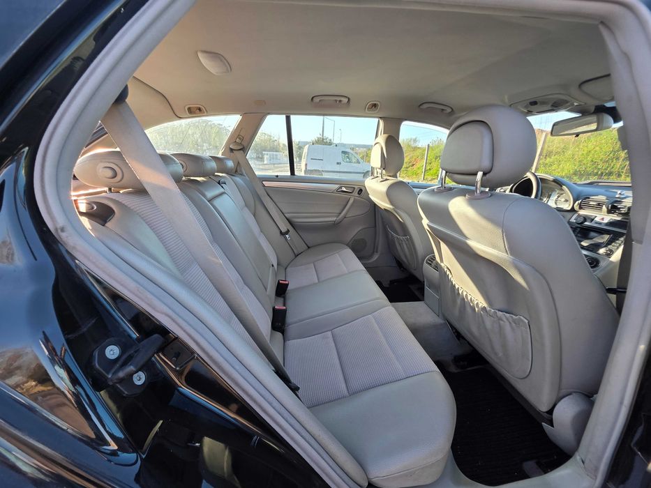 Carrinha Mercedes C220 Avantgarde Ano 2005 Mafra
