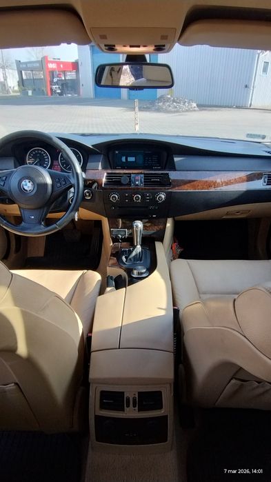 BMW seria 5  530d 235KM