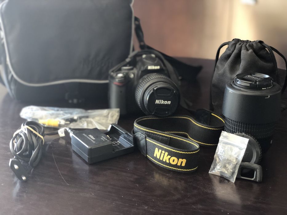 Nikon D5000 Camera64584270930689121