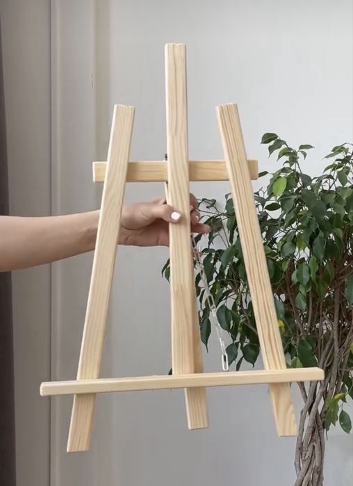 Настільний дерев’яний мольберт ручної роботи