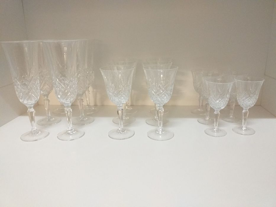 NOVO copos Cristal preço por 6,6cálices espumante,6vinho,6licor EM MÃO
