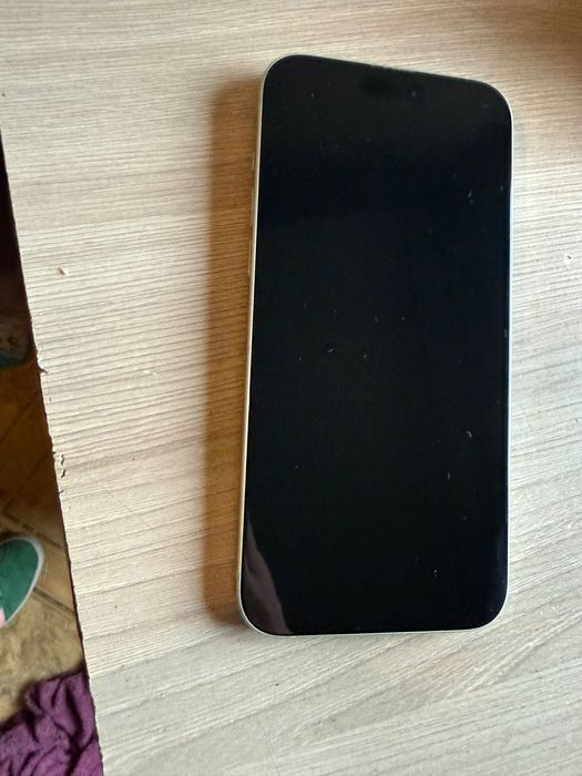 Telefon iphone 15 plus