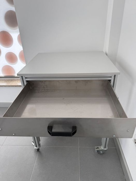Bancada Técnica Industrial em Perfil Bosch com Gaveta Inox