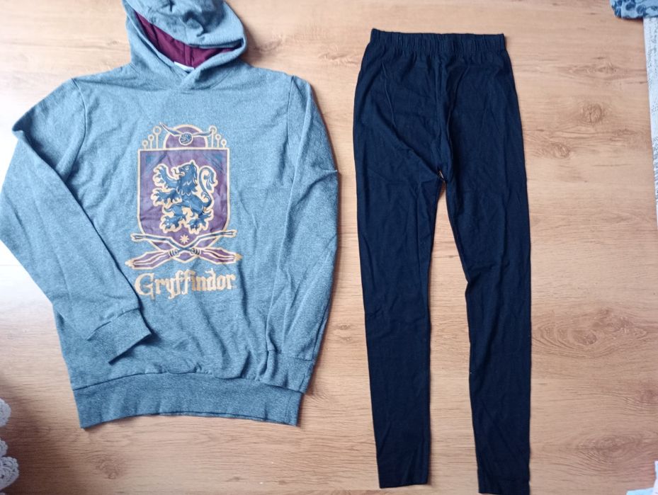 Paka ubrań dla młodzieżowych