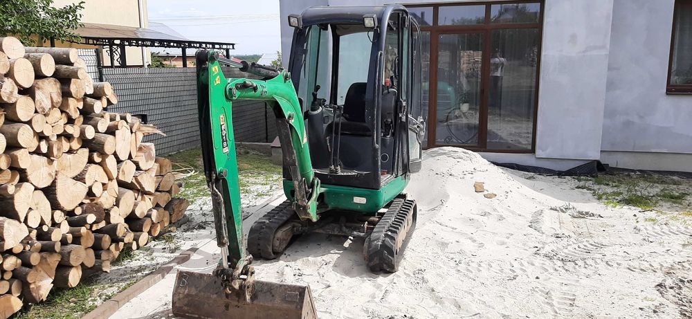 Послуги міні екскаватора. Оренда екскаватора