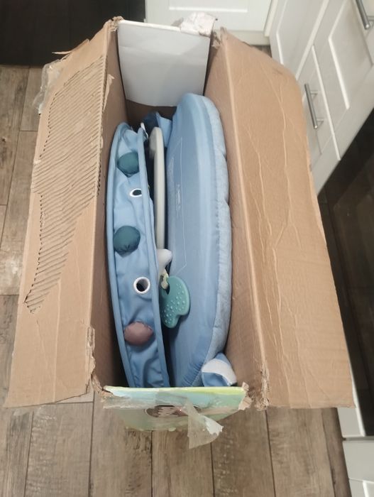 Качеля .качалка. гойдалка шезлонг для малюків чікко chicco hoopla