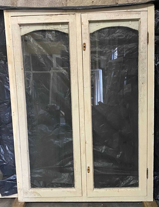 Окна деревянные с коробкой с жалюзи и сетками Разные Вікна Б/У Дерево